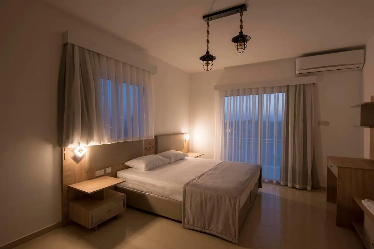 Deniz Airport Suites Nicosia Apartment