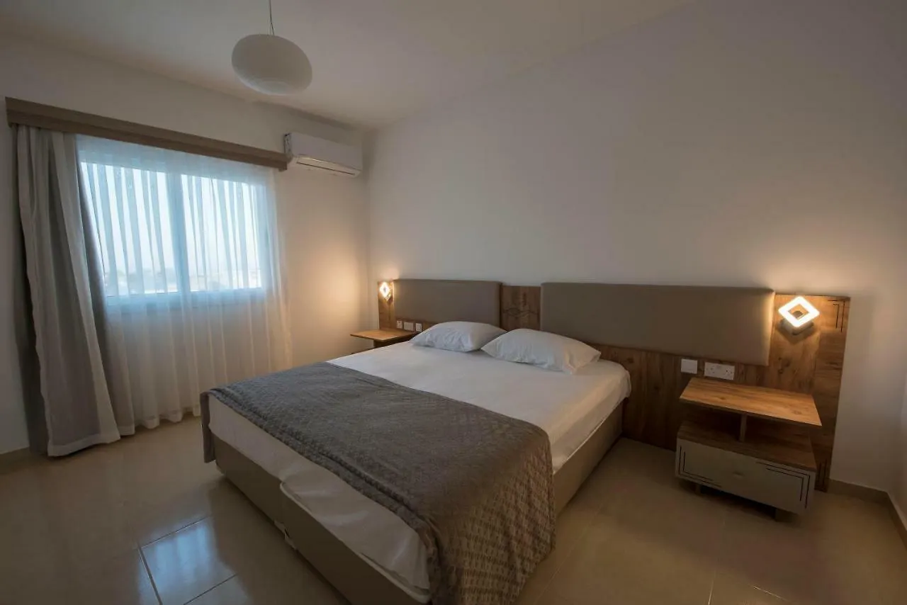Deniz Airport Suites Nikosia 0*,  Zypern