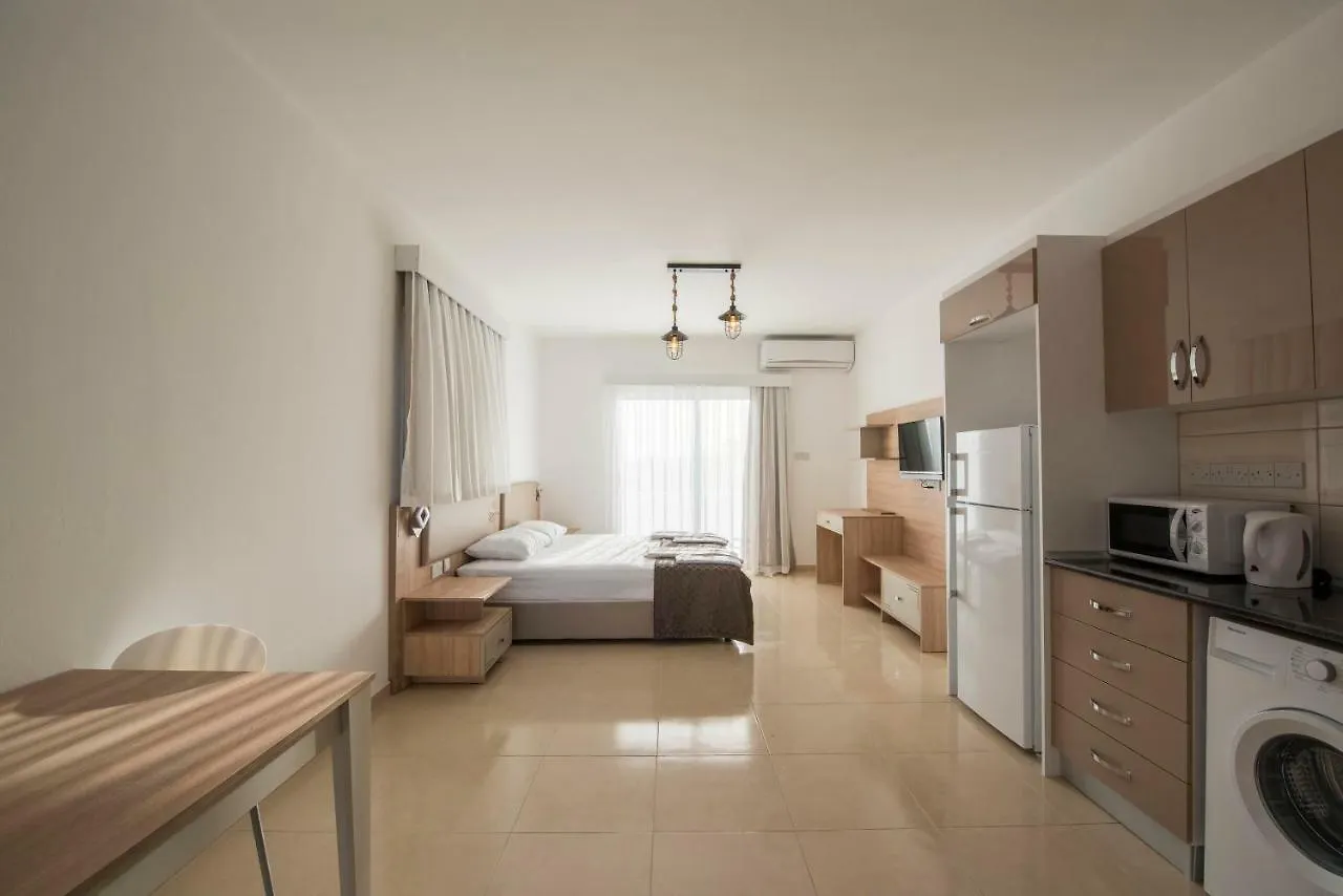 Deniz Airport Suites Nicosie 0*,