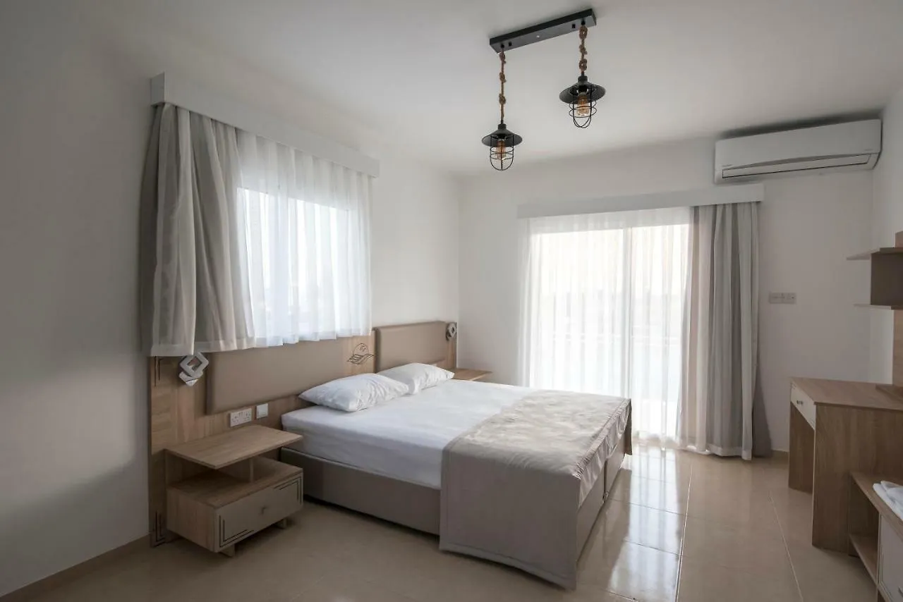 Appartement Deniz Airport Suites Nicosie